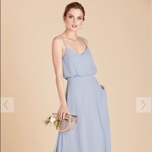 It is new unused for prom and weddings